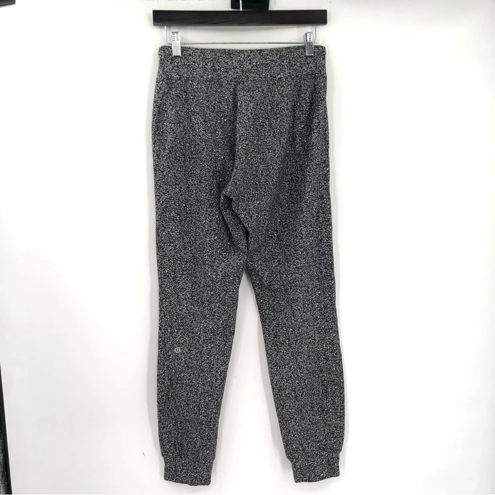 LULULEMON Ready to Rulu Pant 29